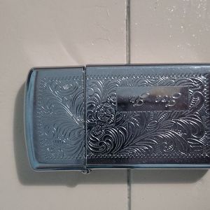 Zippoetched design